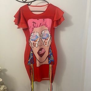 Graphic dress with strings